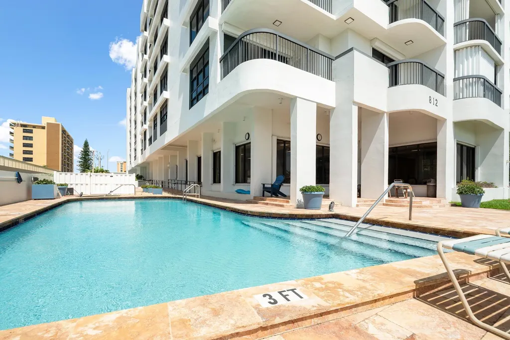 812 N Ocean Boulevard Pompano Beach FL 33062