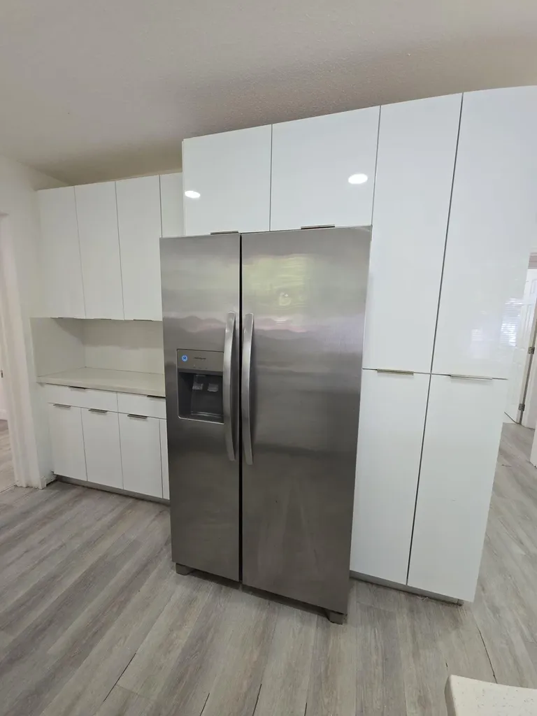 4819 SW 22nd Street West Park FL 33023