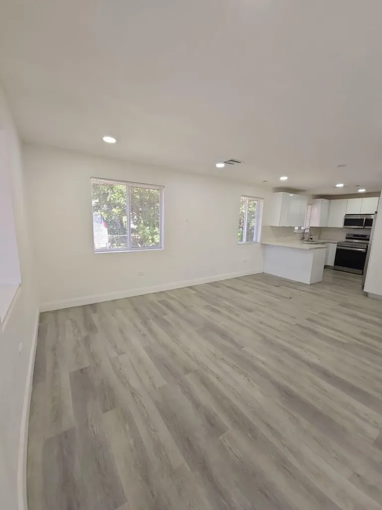 4819 SW 22nd Street West Park FL 33023