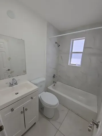 4819 SW 22nd Street West Park FL 33023
