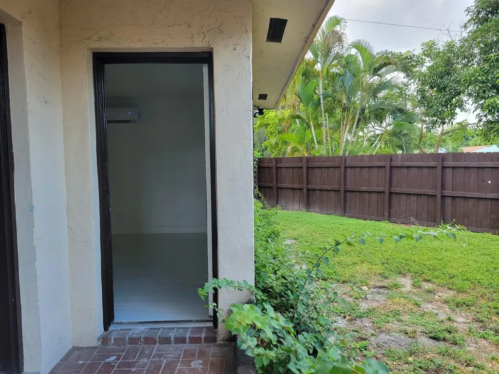 1300 NW 4th Avenue Fort Lauderdale FL 33311