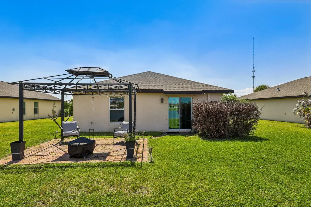 923 Bent Creek Drive Fort Pierce FL 34947