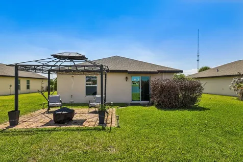 923 Bent Creek Drive Fort Pierce FL 34947