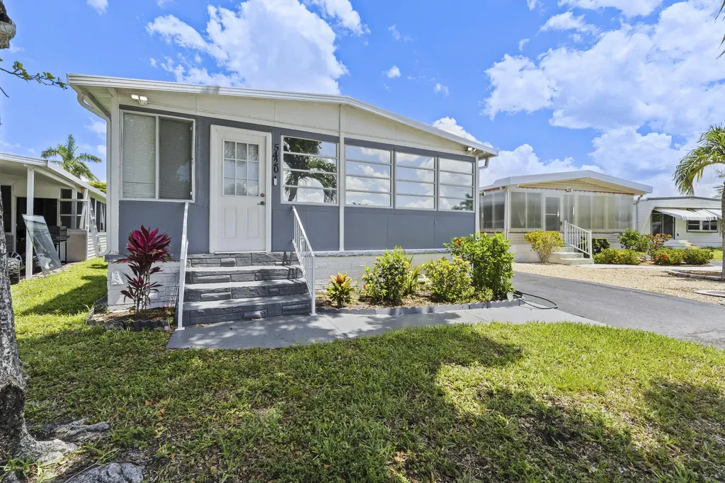 5420 SW Hiacinth Court Fort Lauderdale FL 33312