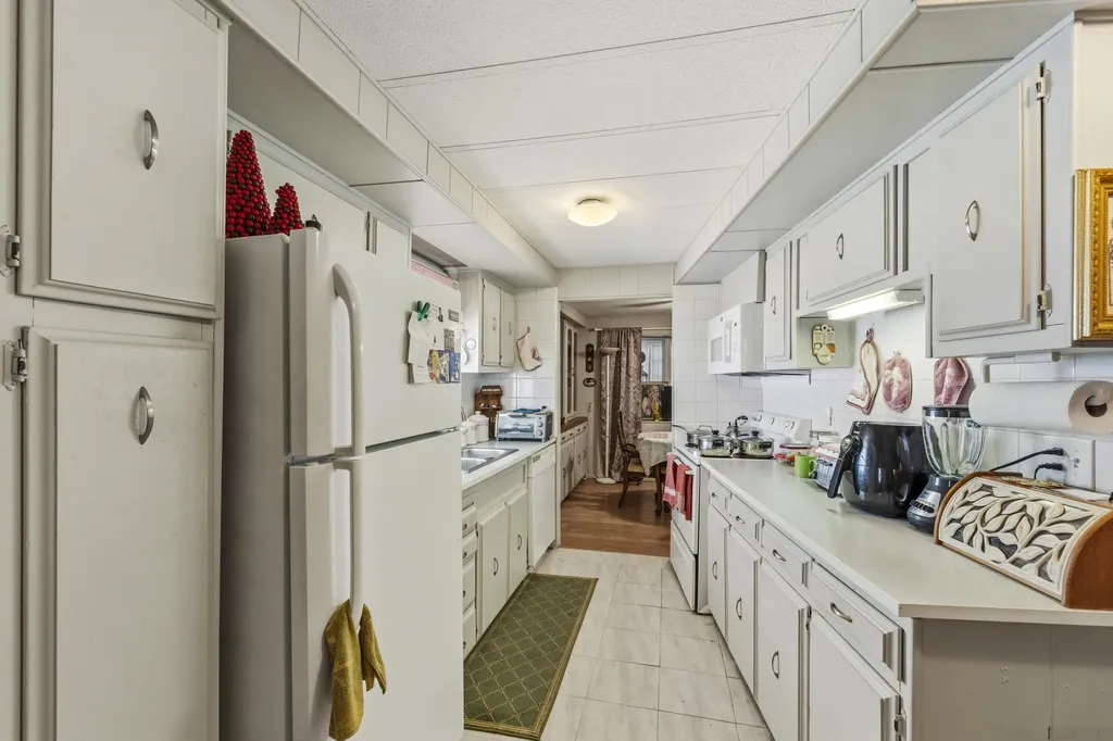 5420 SW Hiacinth Court Fort Lauderdale FL 33312