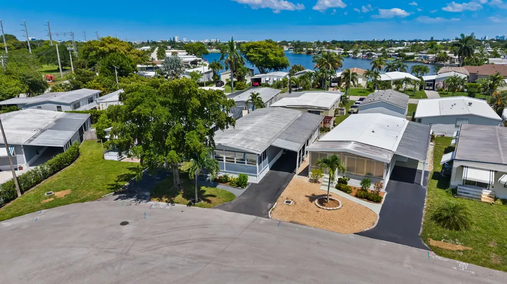 5420 SW Hiacinth Court Fort Lauderdale FL 33312