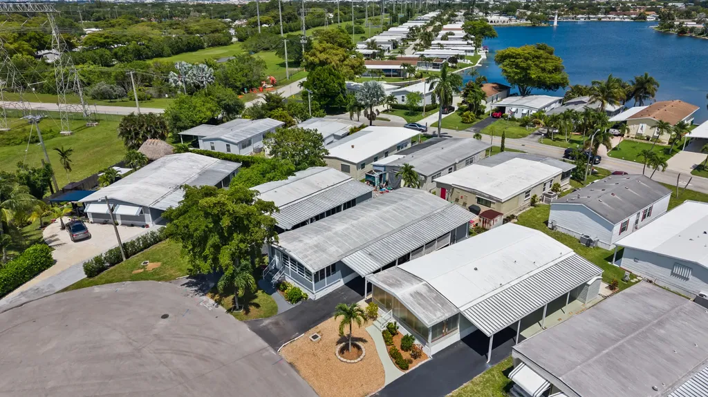 5420 SW Hiacinth Court Fort Lauderdale FL 33312