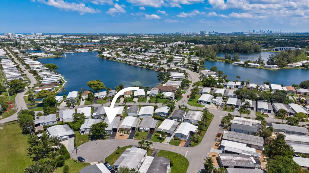 5420 SW Hiacinth Court Fort Lauderdale FL 33312