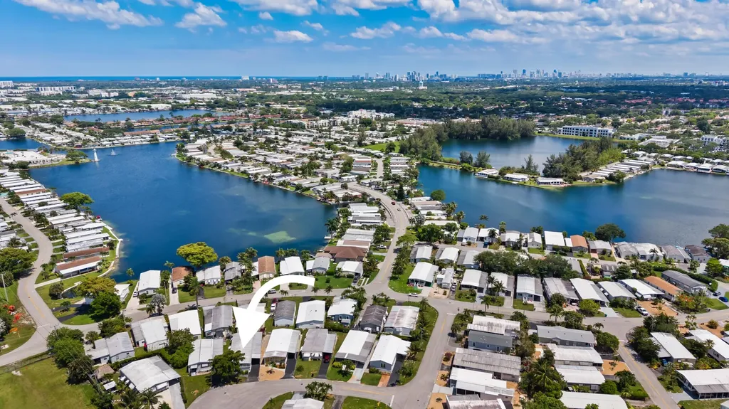 5420 SW Hiacinth Court Fort Lauderdale FL 33312