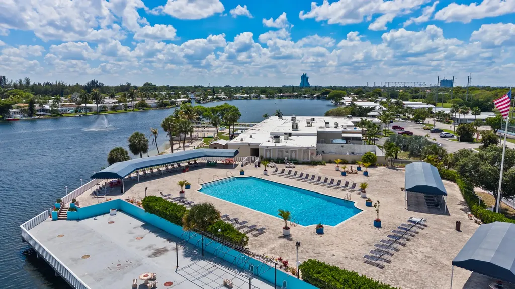 5420 SW Hiacinth Court Fort Lauderdale FL 33312