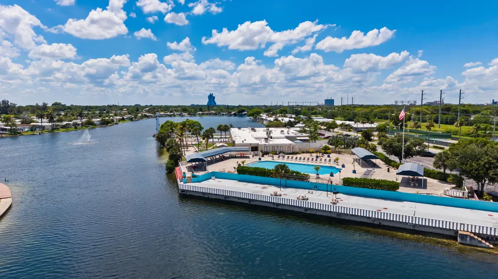 5420 SW Hiacinth Court Fort Lauderdale FL 33312