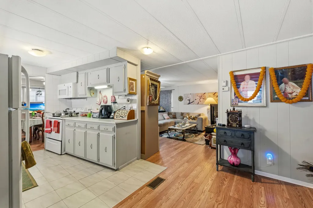 5420 SW Hiacinth Court Fort Lauderdale FL 33312