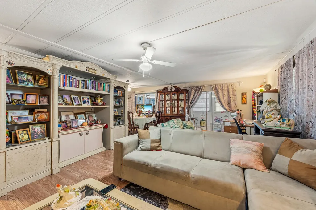 5420 SW Hiacinth Court Fort Lauderdale FL 33312