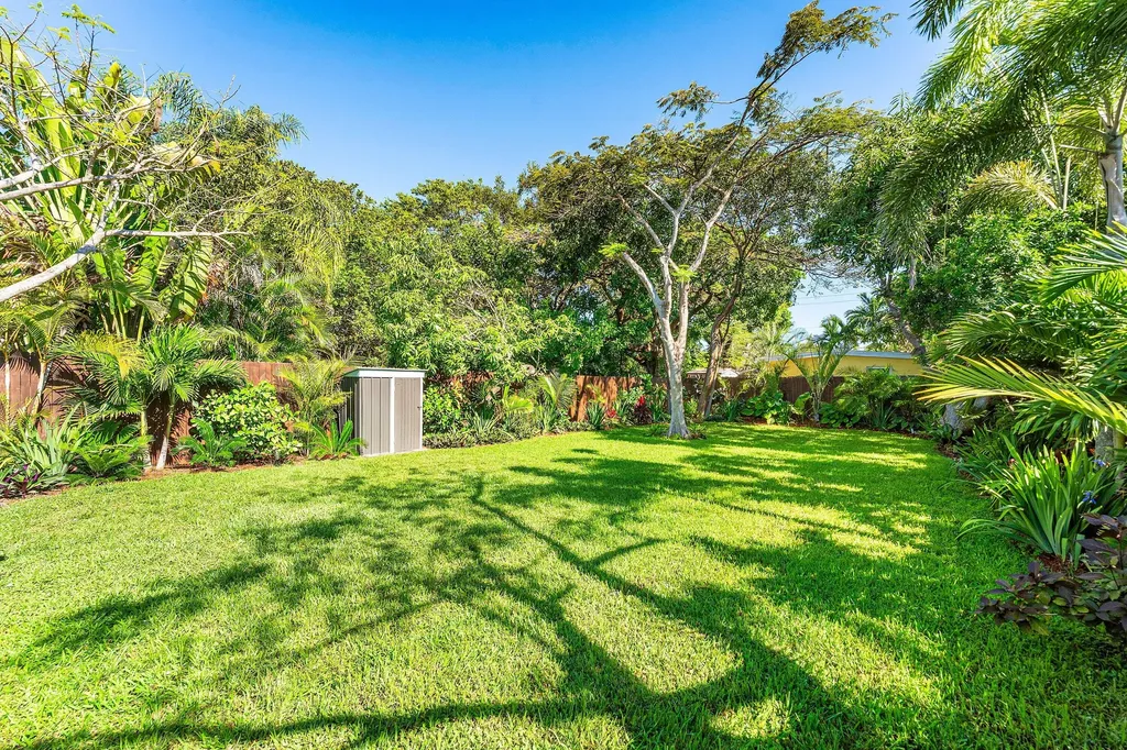 1545 NE 32nd Street Oakland Park FL 33334