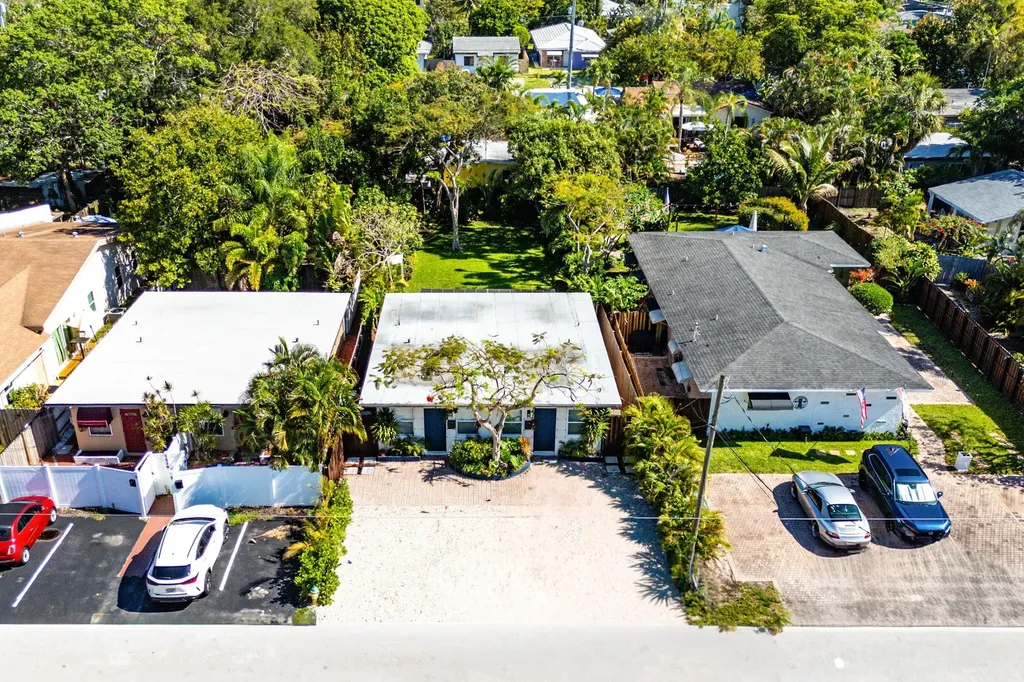 1545 NE 32nd Street Oakland Park FL 33334