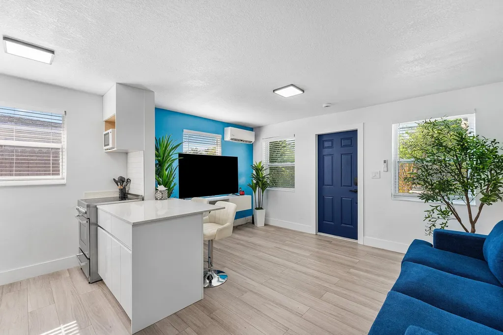 1545 NE 32nd Street Oakland Park FL 33334