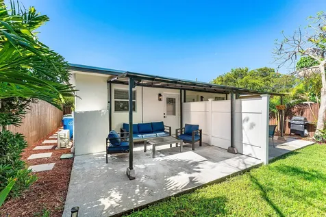 1545 NE 32nd Street Oakland Park FL 33334