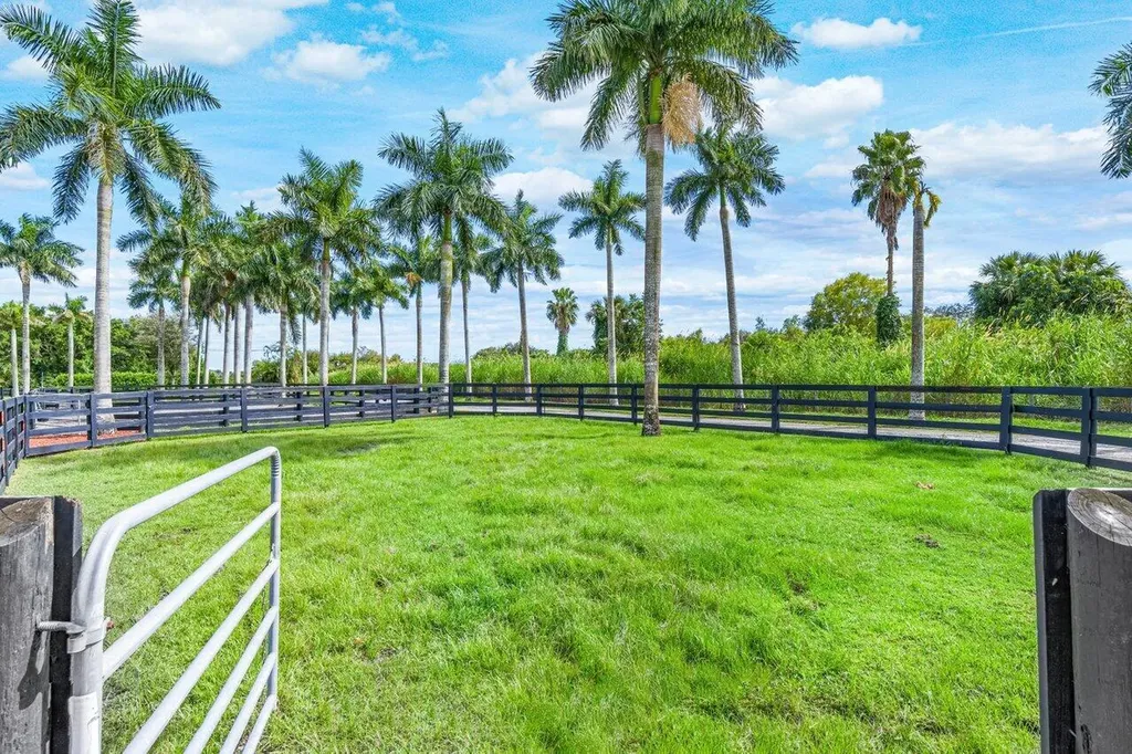 2587 Skipiks Way Wellington FL 33470