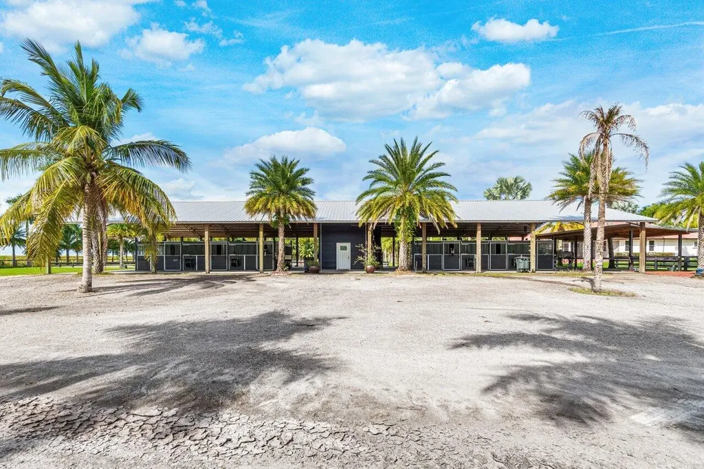 2587 Skipiks Way Wellington FL 33470