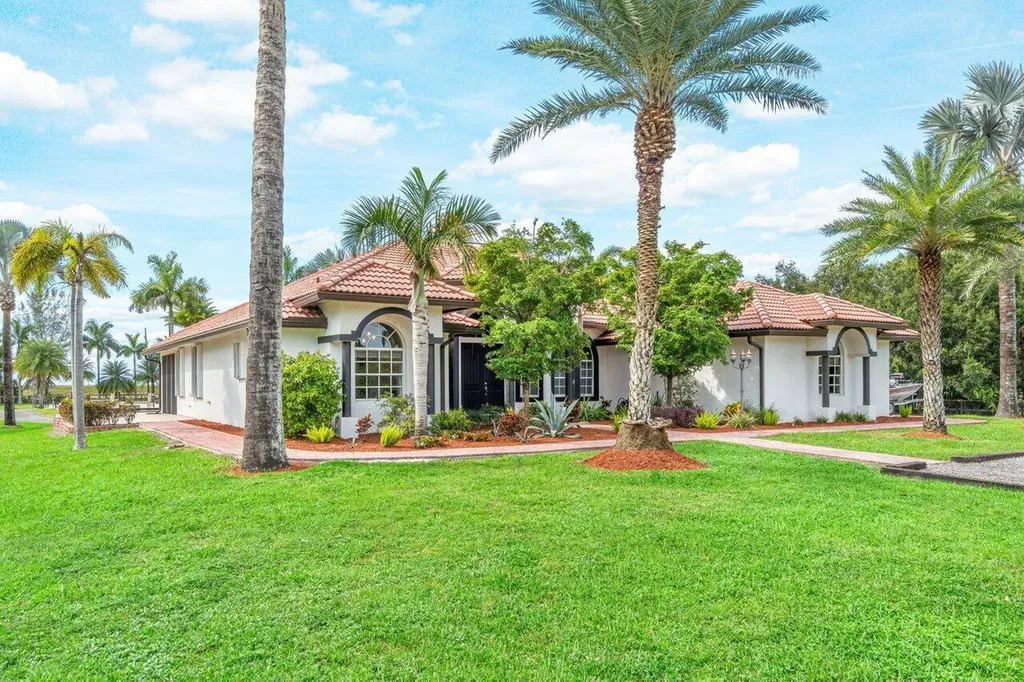 2587 Skipiks Way Wellington FL 33470