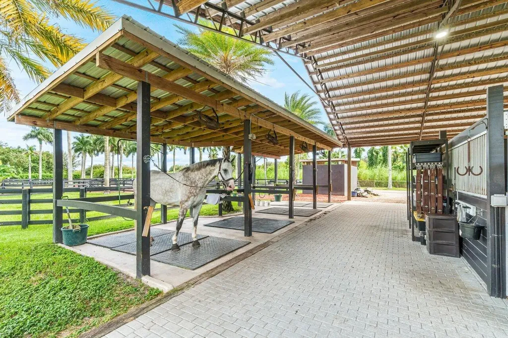 2587 Skipiks Way Wellington FL 33470