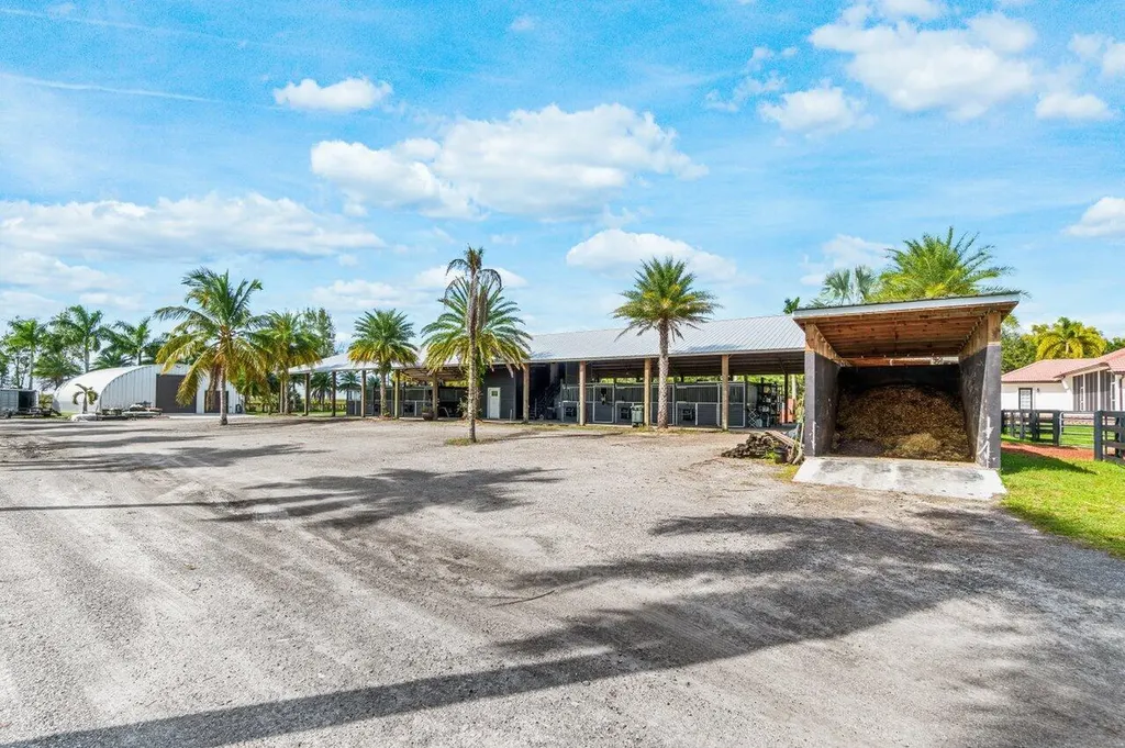 2587 Skipiks Way Wellington FL 33470