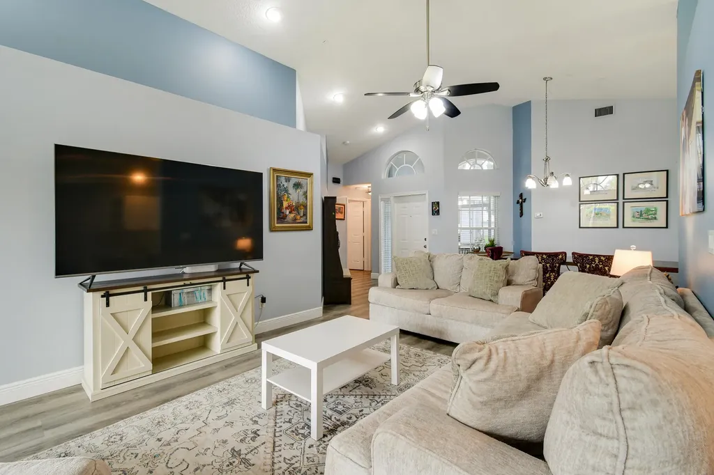 1644 Oak Berry Circle Wellington FL 33414