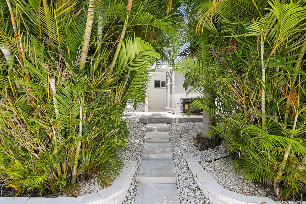 2920 NE 52nd Street Fort Lauderdale FL 33308