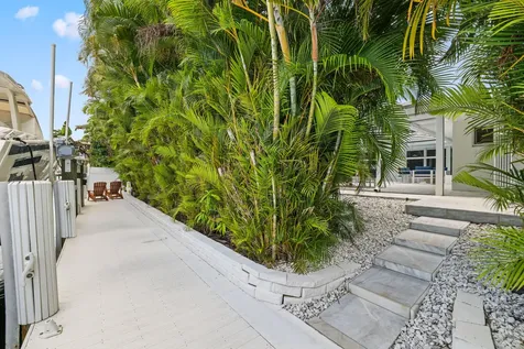 2920 NE 52nd Street Fort Lauderdale FL 33308