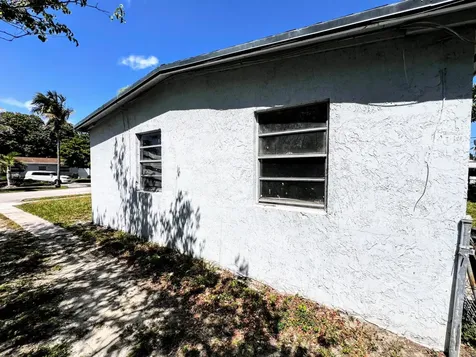 260 NE 42nd Court Deerfield Beach FL 33064