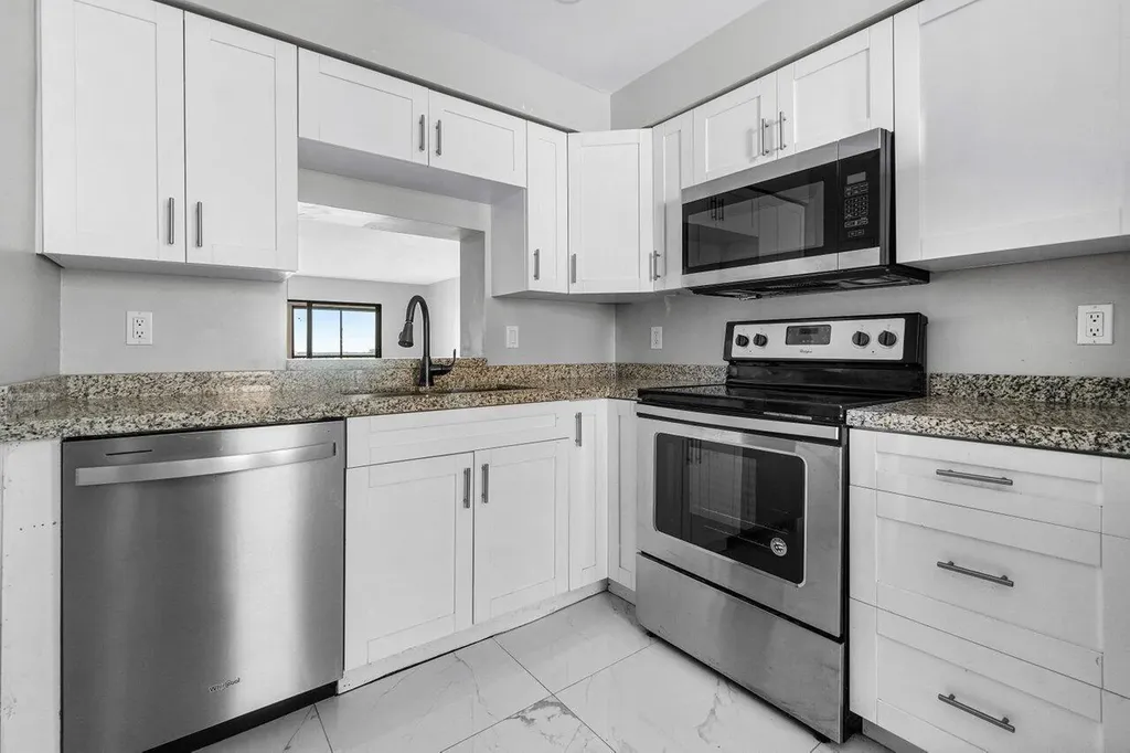 7310 Ashford Place Delray Beach FL 33446