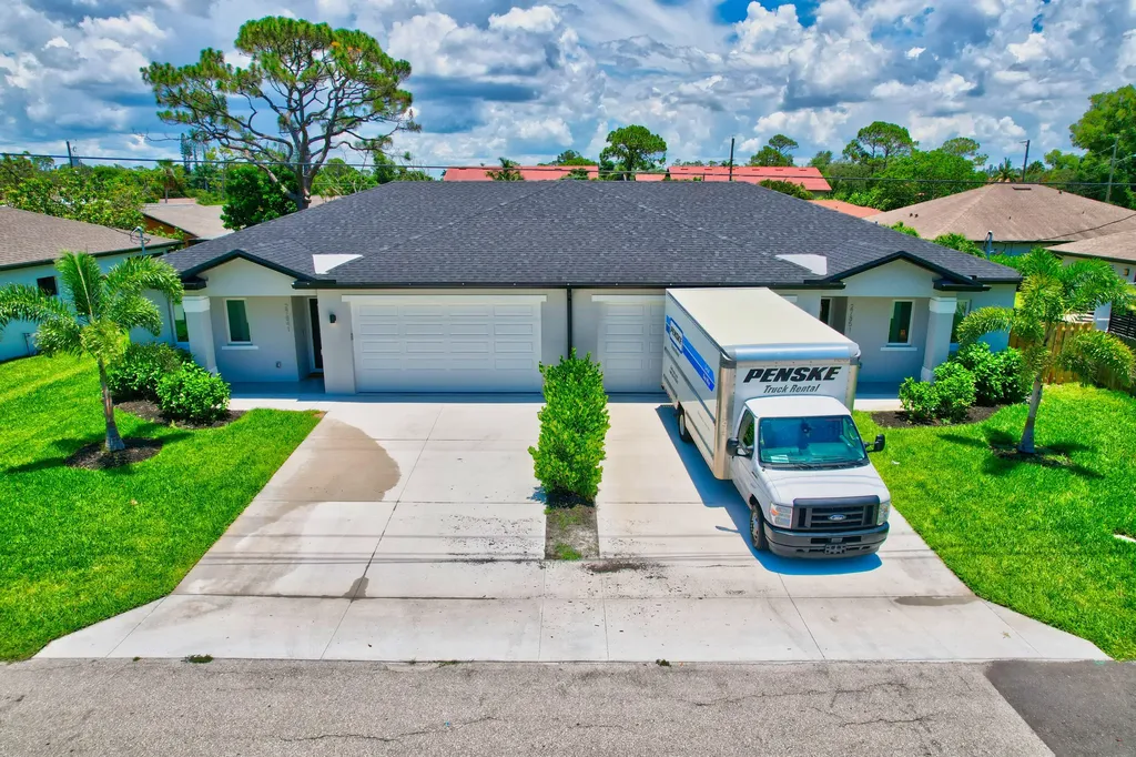 27841 Wisconsin Street Bonita Springs FL 34135