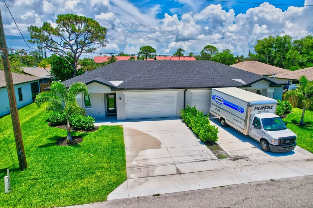 27841 Wisconsin Street Bonita Springs FL 34135