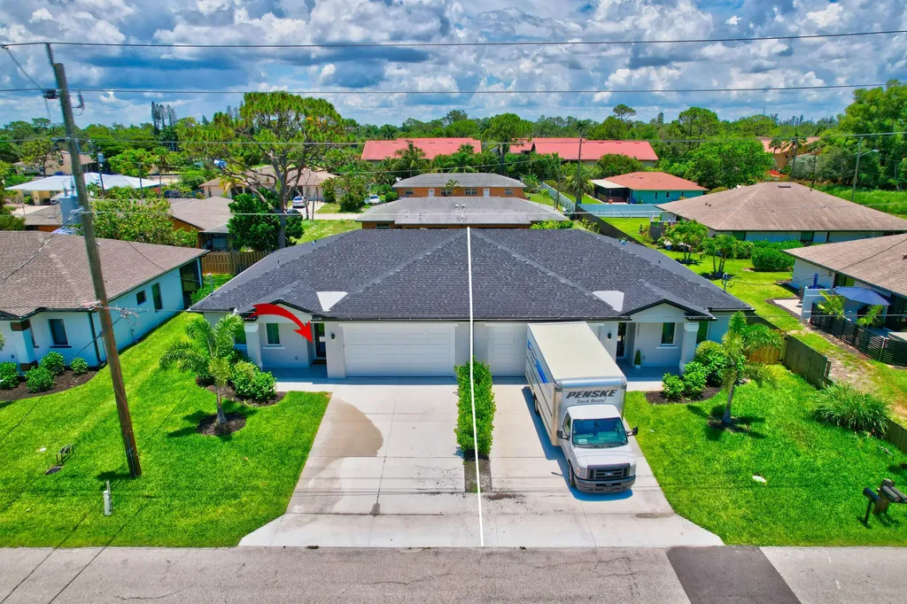27841 Wisconsin Street Bonita Springs FL 34135