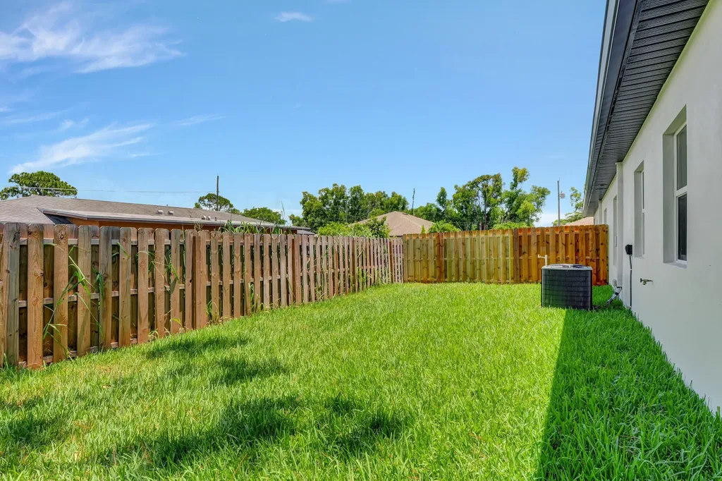 27841 Wisconsin Street Bonita Springs FL 34135