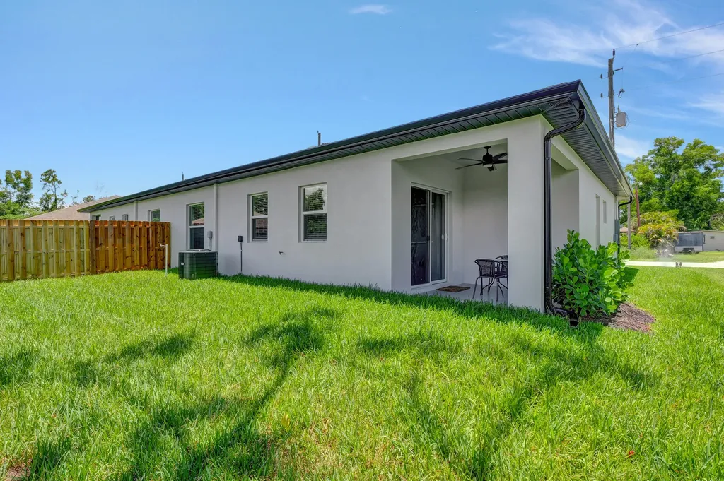 27841 Wisconsin Street Bonita Springs FL 34135