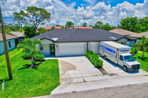 27841 Wisconsin Street Bonita Springs FL 34135