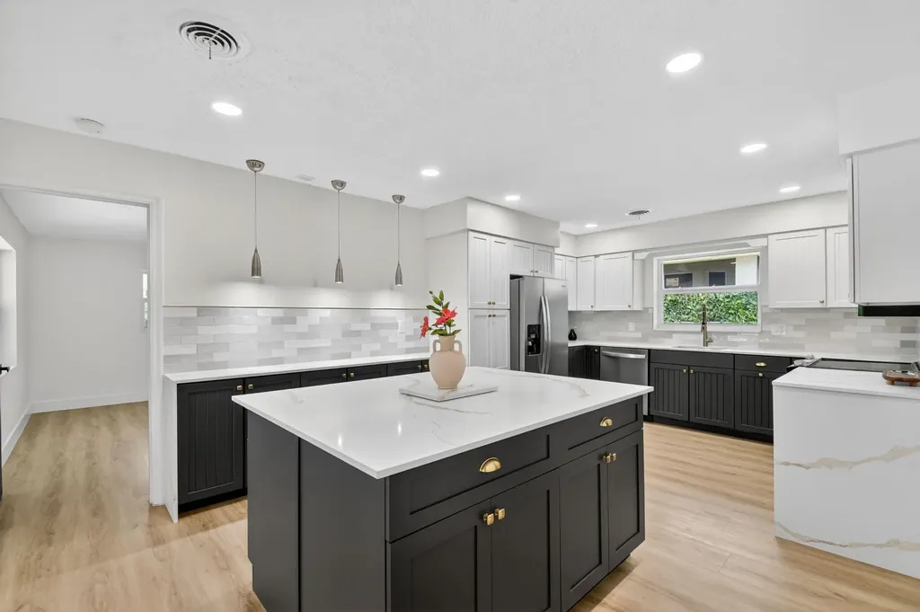 1221 Singer Drive Singer Island FL 33404