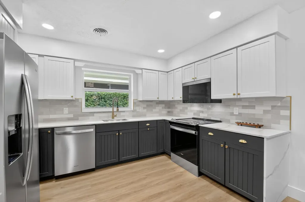 1221 Singer Drive Singer Island FL 33404