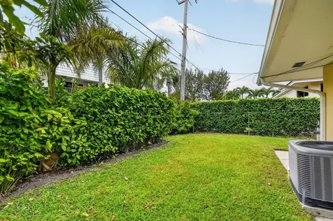 1221 Singer Drive Singer Island FL 33404