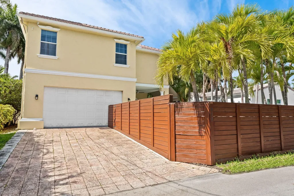 919 Hollywood Boulevard Hollywood FL 33019