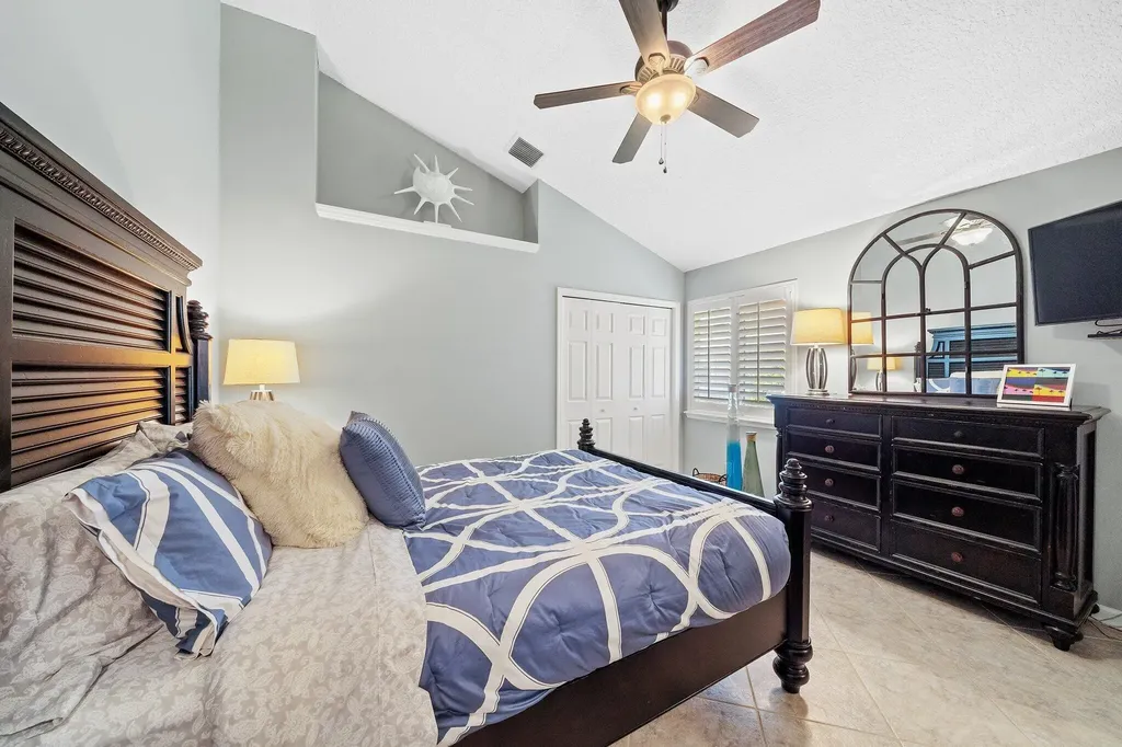 140 Thornton Drive Palm Beach Gardens FL 33418