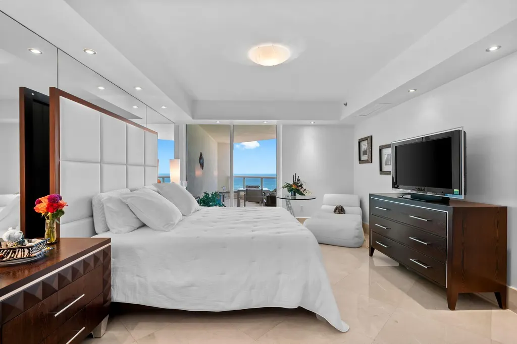 101 S Fort Lauderdale Beach Boulevard Fort Lauderdale FL 33316