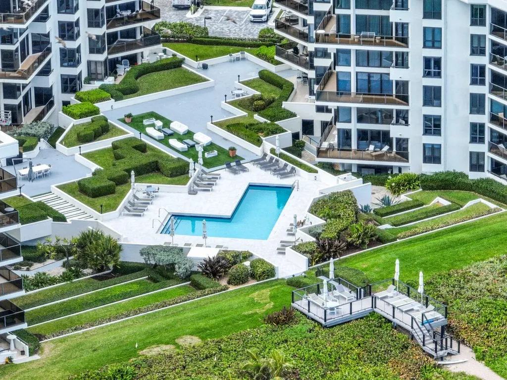 3120 S Ocean Boulevard Palm Beach FL 33480