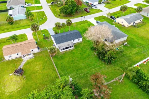 2937 SE Ironton Avenue Port St Lucie FL 34952