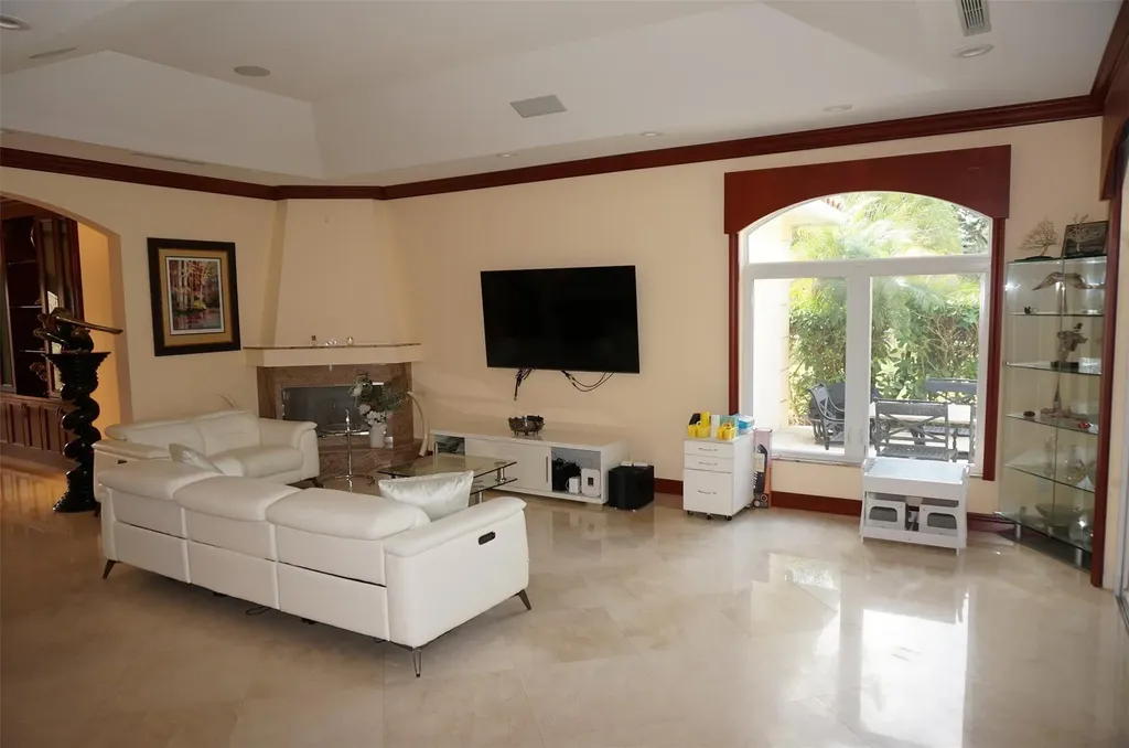 650 E Rambling Drive Wellington FL 33414