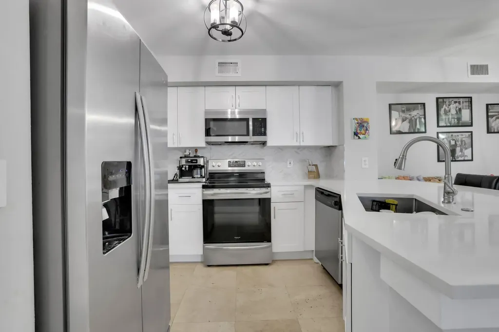 3237 Clint Moore Road Boca Raton FL 33496