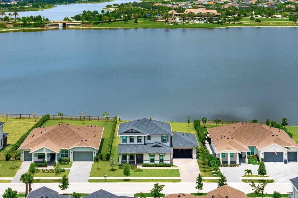 655 Hookline Circle Loxahatchee FL 33470