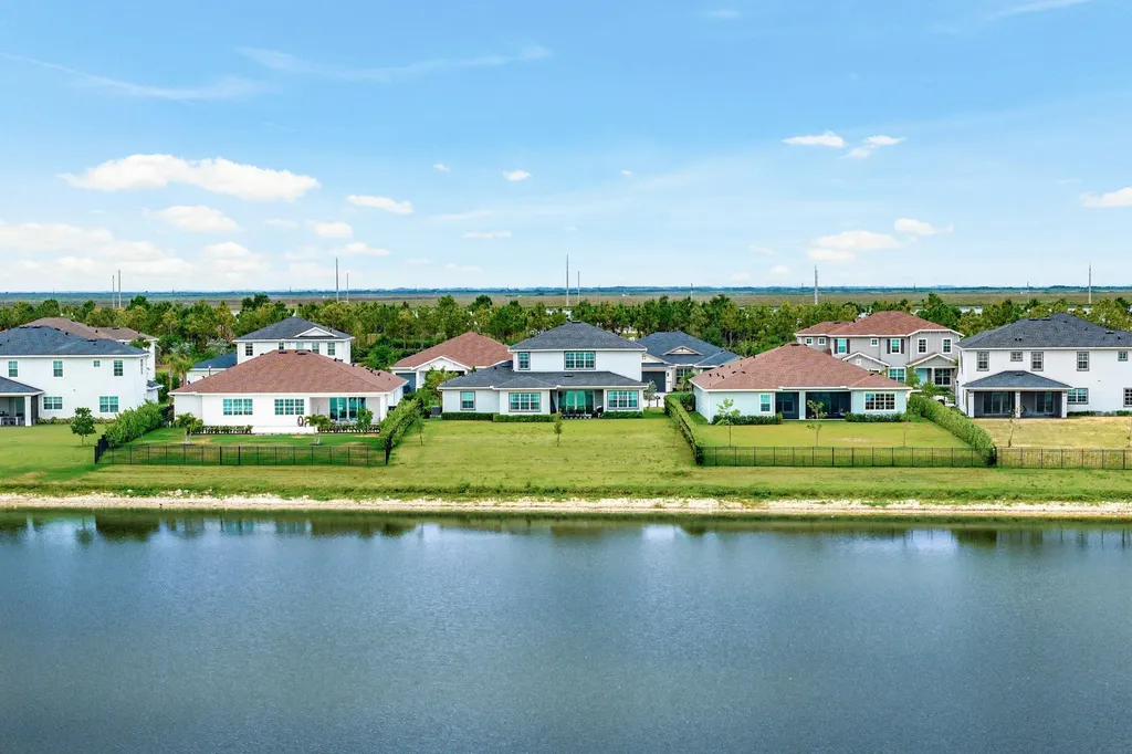 655 Hookline Circle Loxahatchee FL 33470