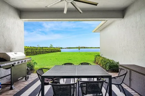 655 Hookline Circle Loxahatchee FL 33470